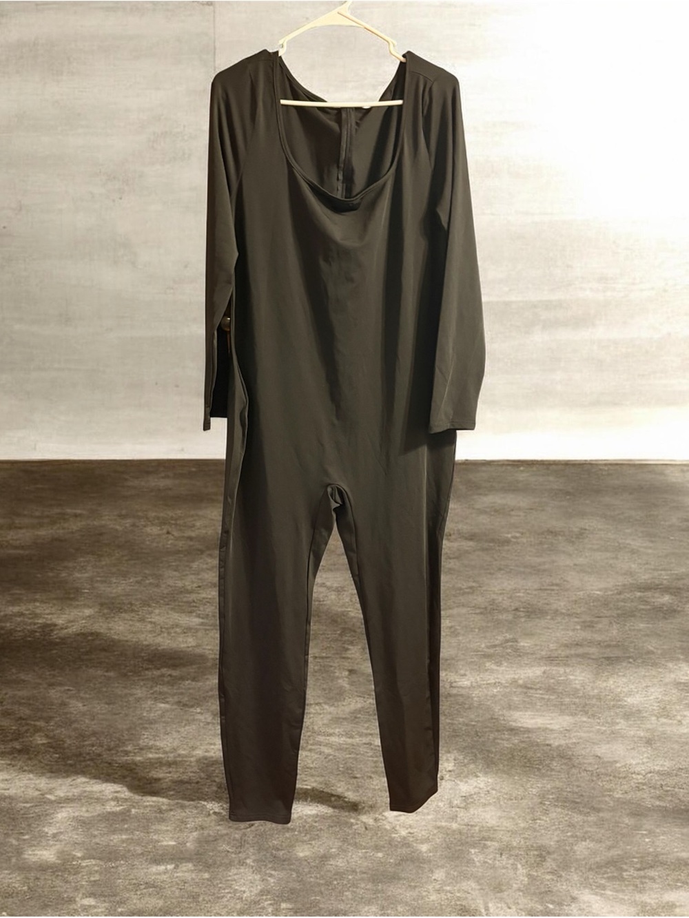 SHEIN Black Long-Sleeve Scoop-Neck Jumpsuit